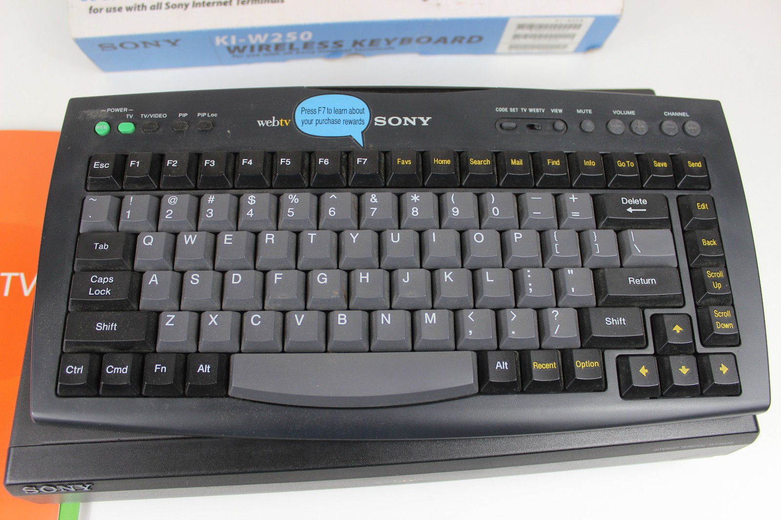 Sony Webtv Plus INT-W250 with Wireless Keyboard -KI-W250