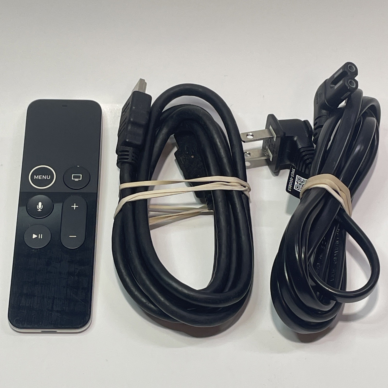 Apple TV 32GB HD Media Streamer Model A1842 w/Remote & Cable Tested