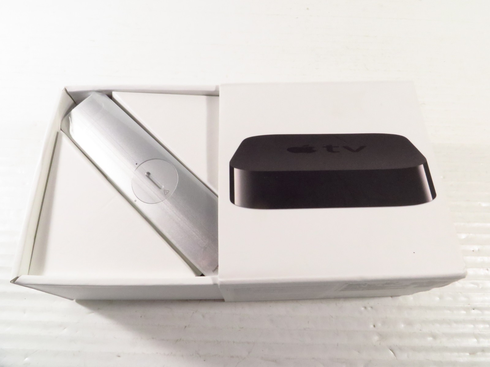 Genuine Apple TV Media Streaming Device MD199LL/A A1469 1080p