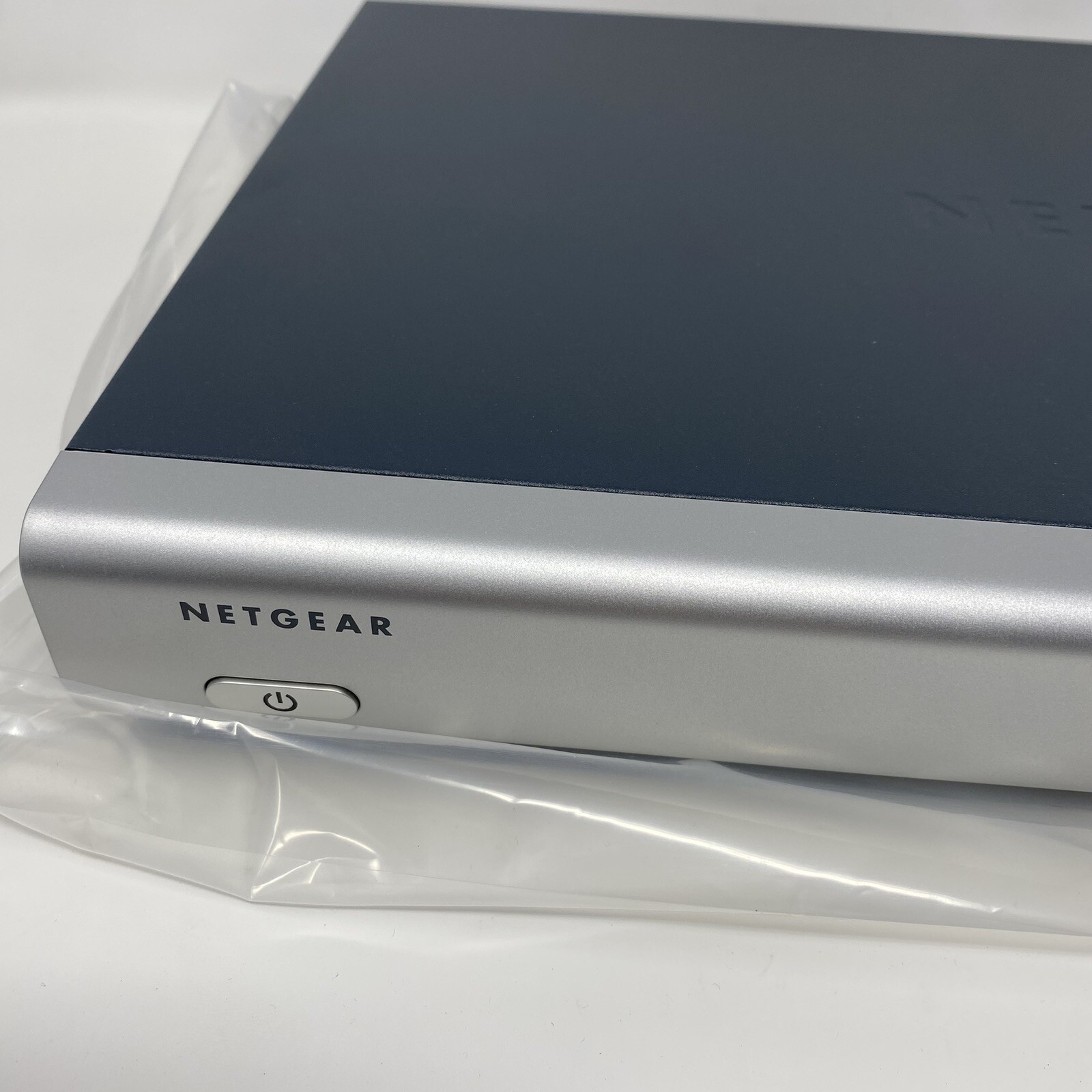 Netgear Model EVA700 Entertainer Network Media Streamer