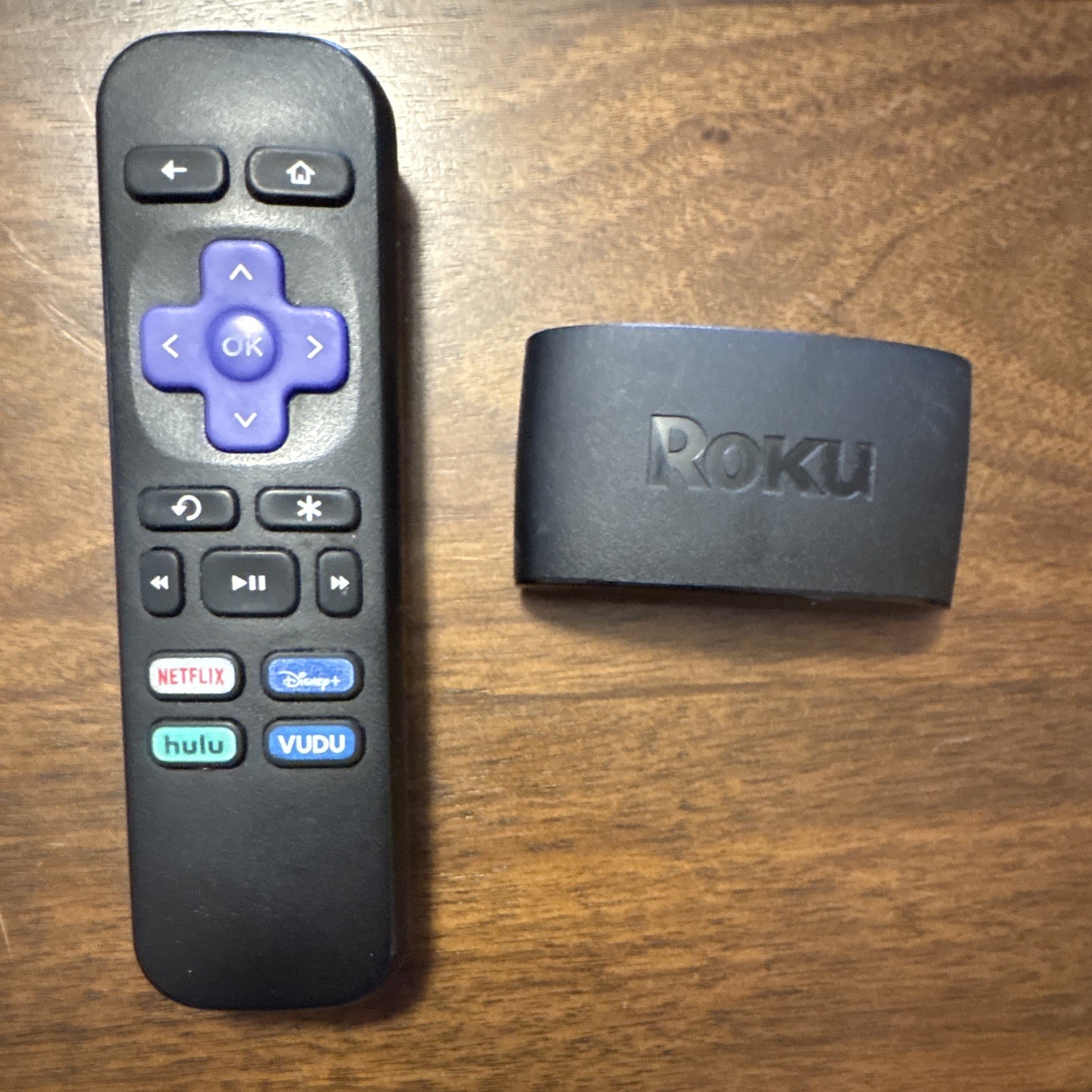 Roku 3930X Streaming Stick 1080p Wi-Fi HDMI Quad-Core HDR10 Dolby Atmos Black