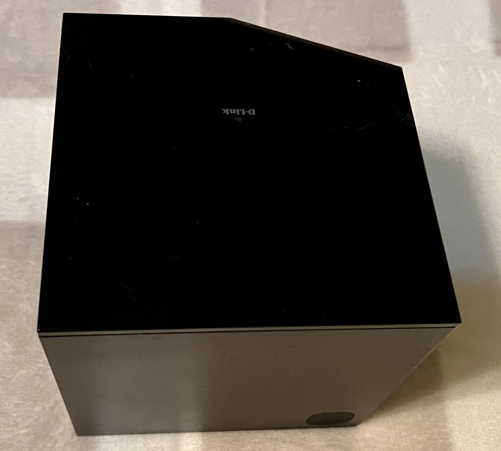 D-Link Boxee Box Digital HD Media Streamer With Original Power supply