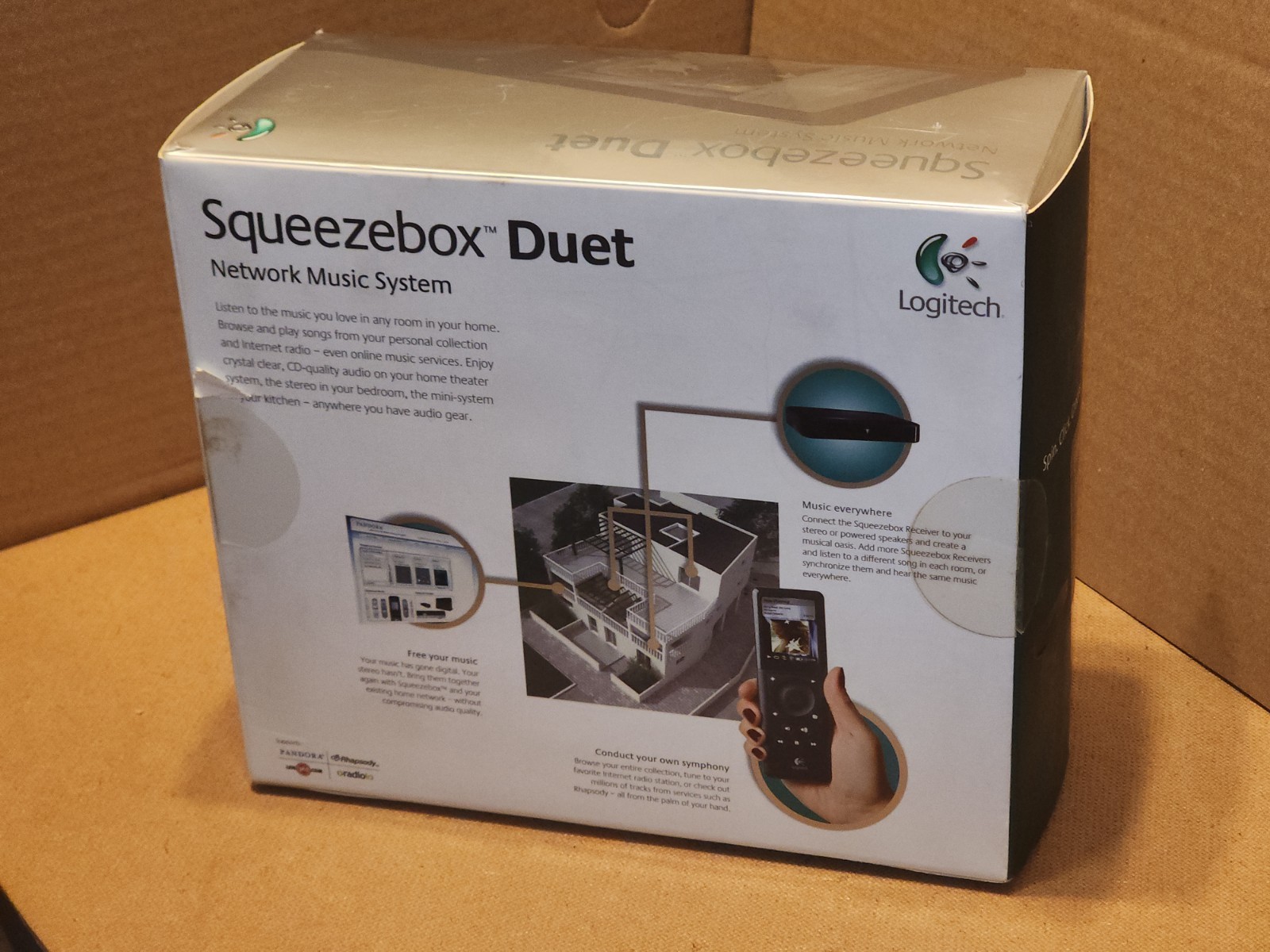 Logitech Squeezebox Duet Network Music System, WiFi Radio Stations 2.4 Color LCD