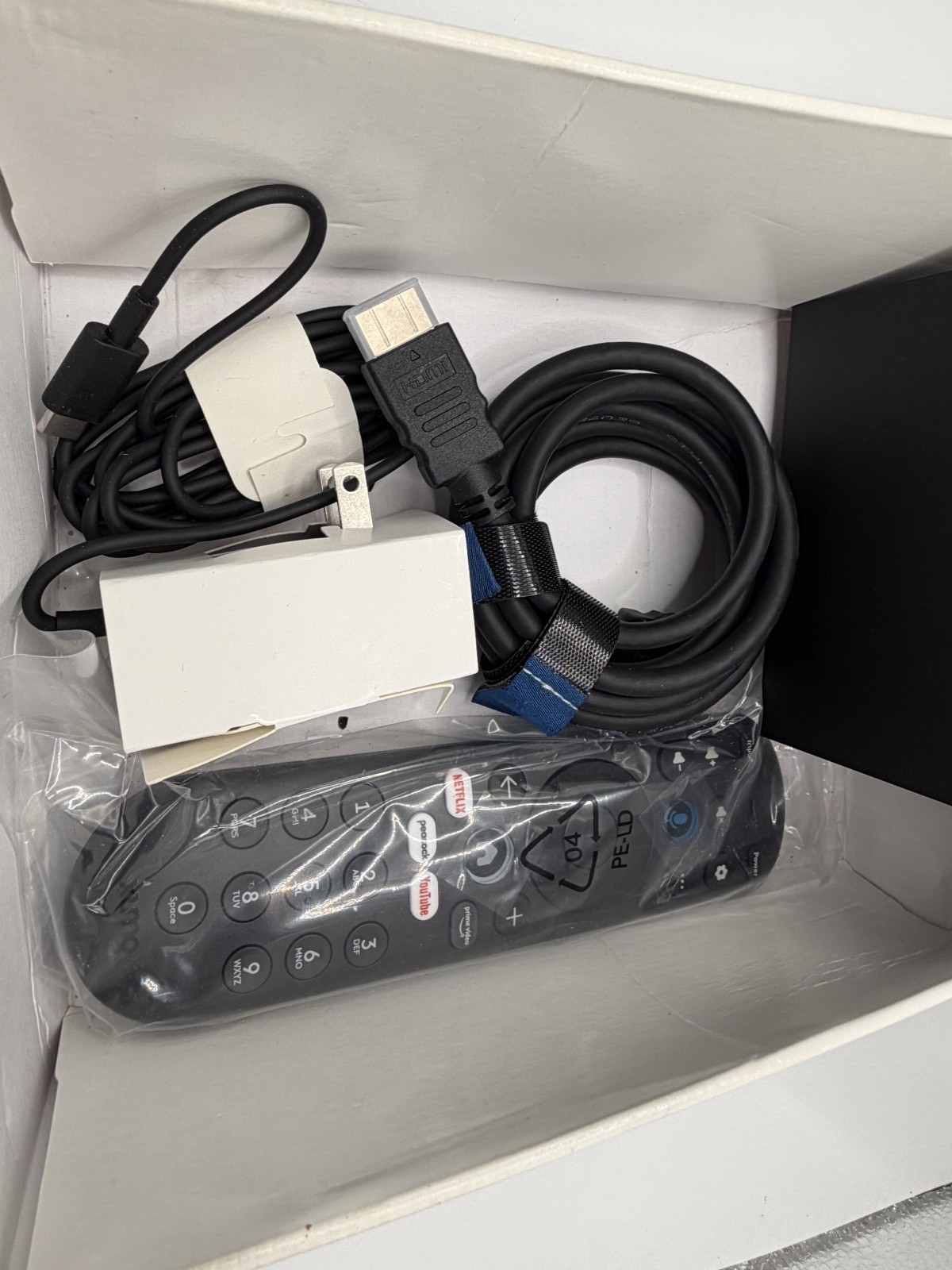 Xumo 4K UHD Stream Box Model SCXI11BEI | Open Box/Never Used