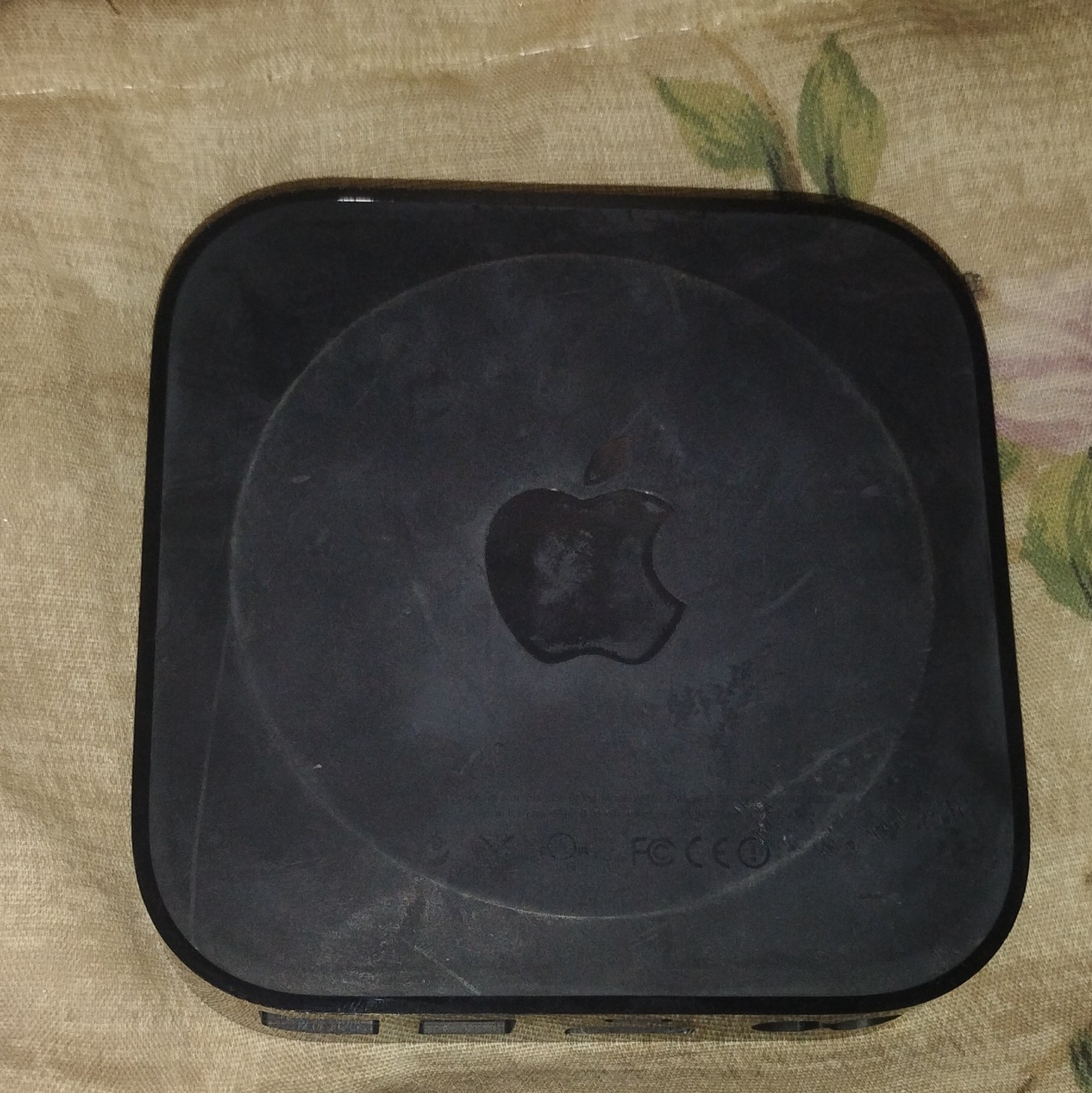 Apple TV Black Media Streamer Box w/ Remote, HDMI, Optical Audio, Ethernet