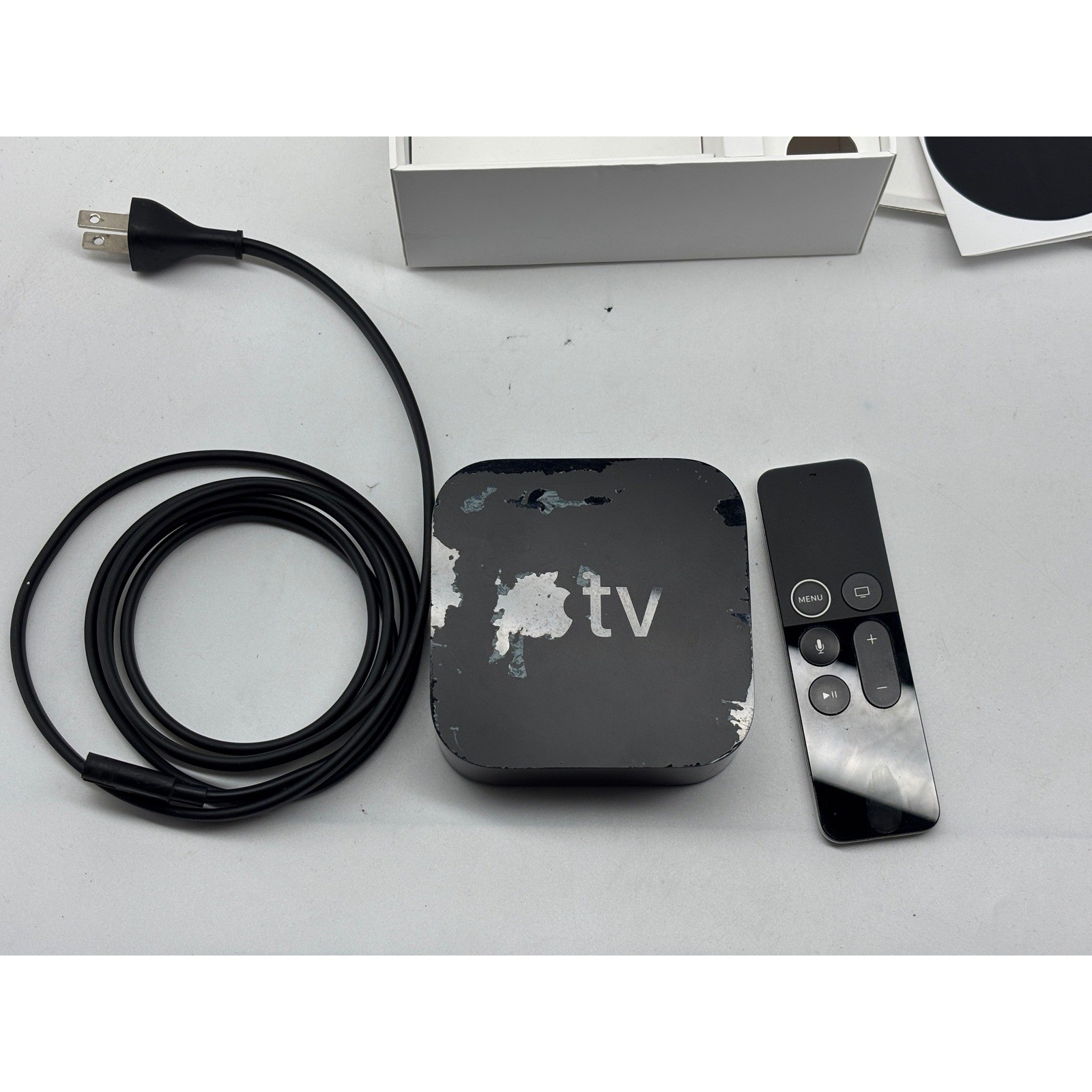 Apple TV HD 4th Gen 32GB Black Media Player A1625 with Siri Remote A1962 Box