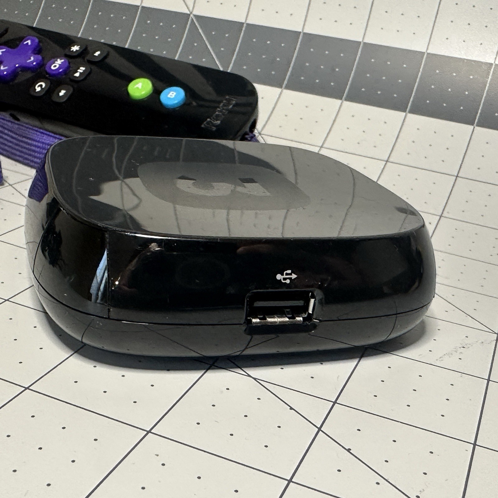 Roku 3 1080p HD Media Streamer 4200X – Headphone Jack Remote – OEM Power Adapter