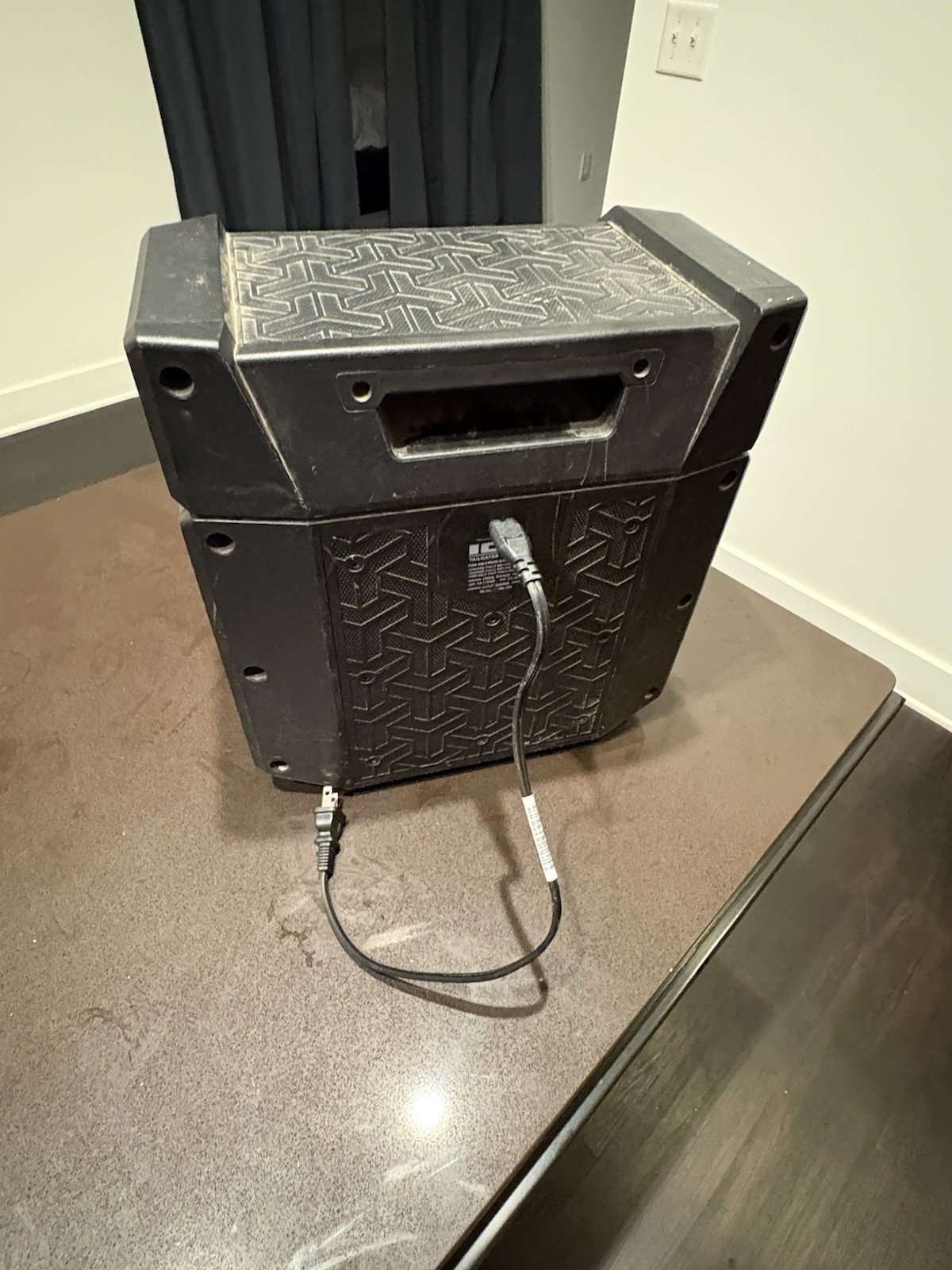 ION Tailgater Plus Portable Outdoor Wireless Bluetooth Speaker Working No Knobs