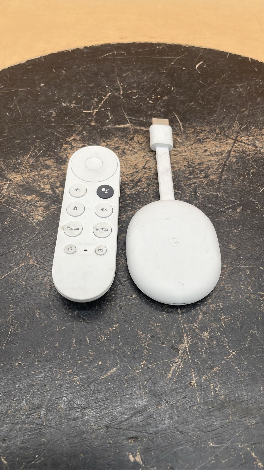 Google Chromecast GZRNL Streaming Media Player w/ G9N9N Remote Control