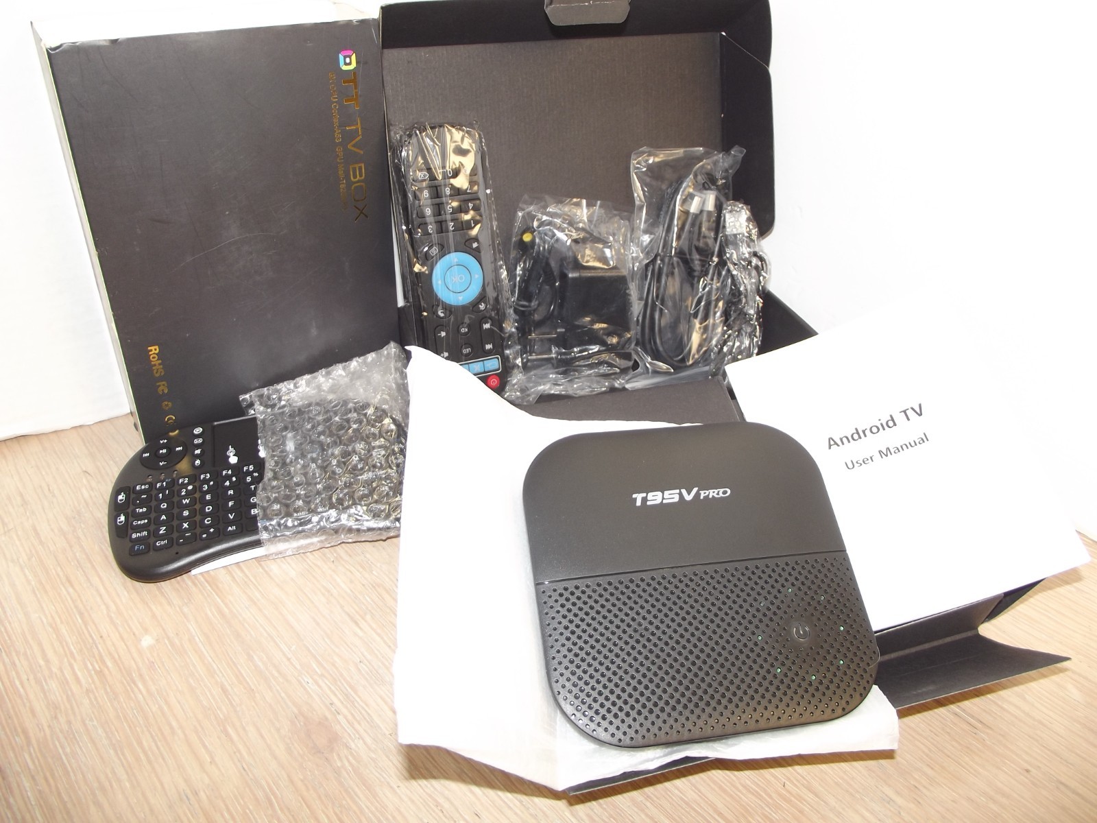T95V PRO 8x CORE CPU Cortex-A53 GPU Mali-T820MP3 OTT TV BOX w/ Mini Keyboard