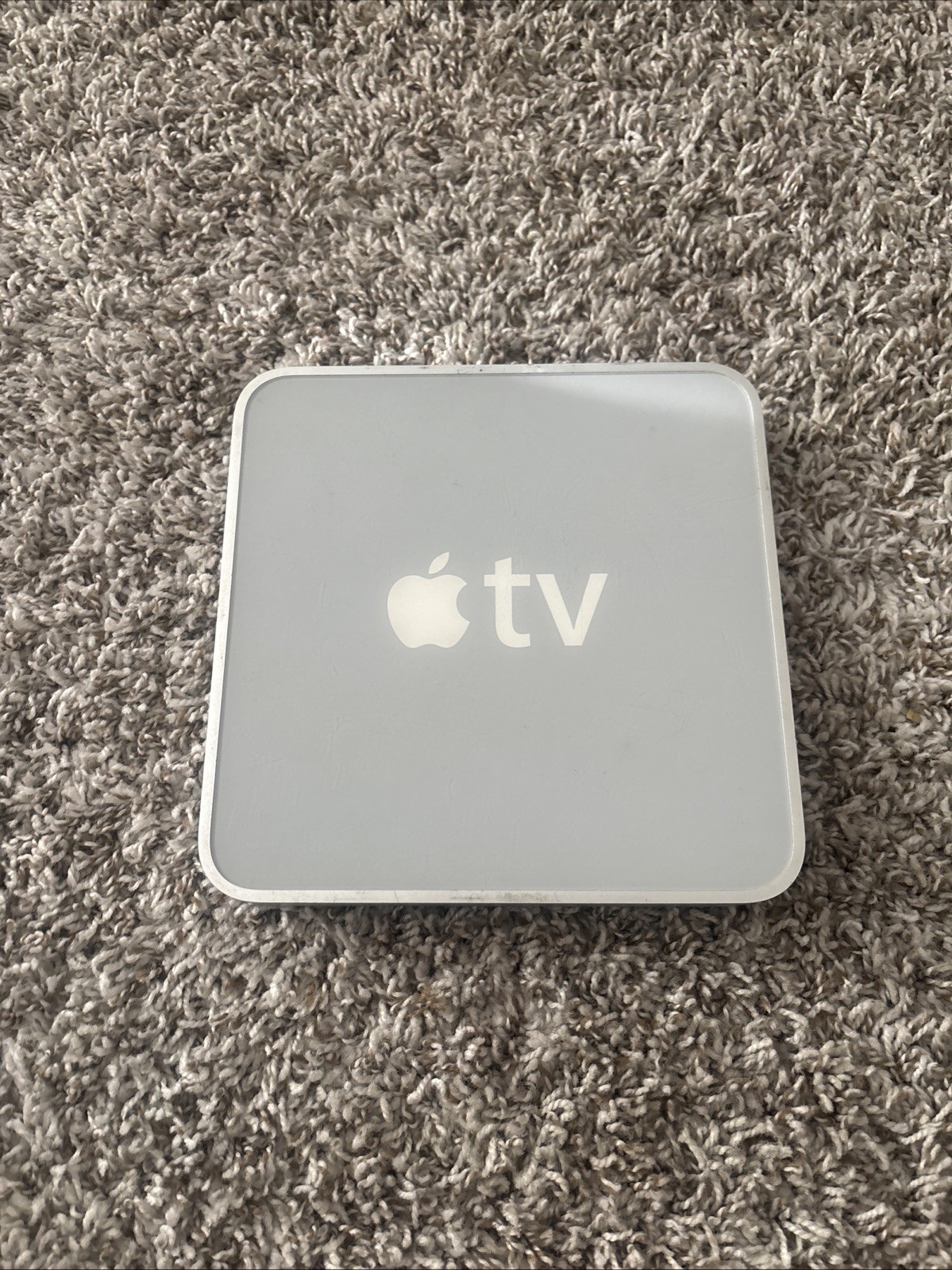Apple TV A1218 Media Streamer Silver HDMI Wi-Fi Multiple AV Ports 2007