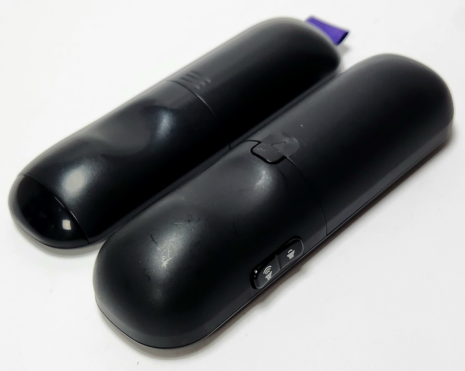 Roku 2 XD 3050X Media Streaming Device (2nd Gen) with 2 Remotes & Power Adapter
