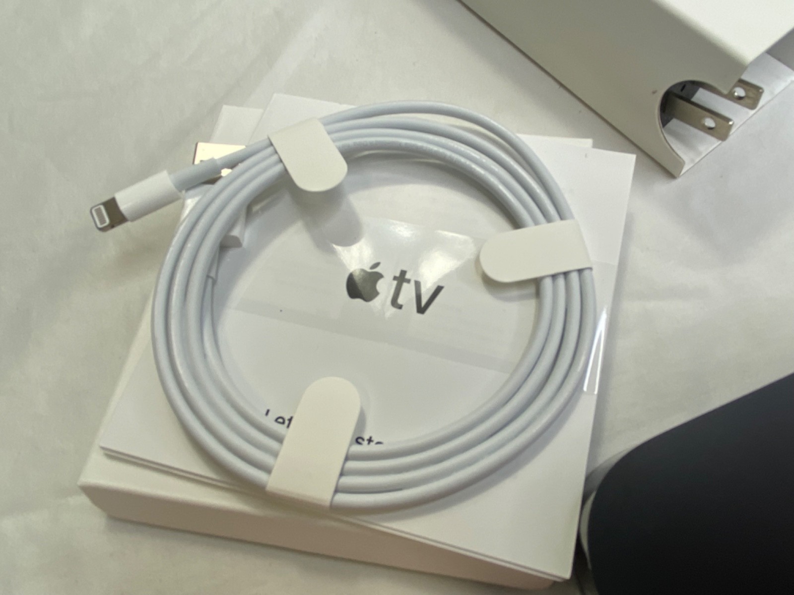 Apple TV HD MR912LL/A 1080p 32GB Complete in Box W/ Silver Remote