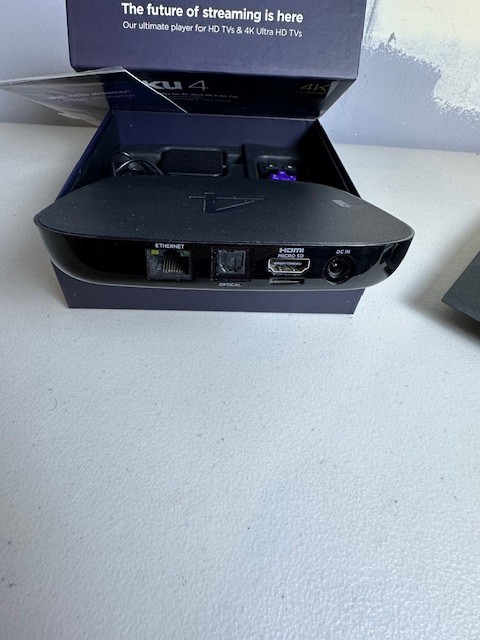 Roku 4 4K Streaming Player 4400R w/ Remote & Power Cable/HDMI Cable