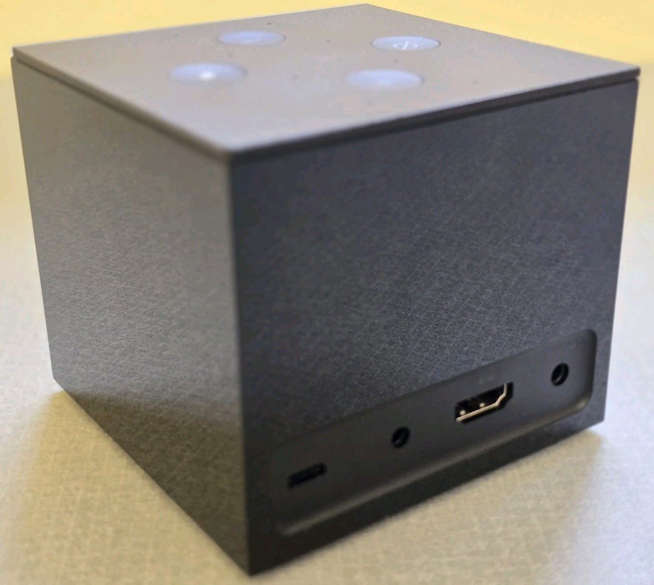 Amazon Fire TV Cube (2nd Gen) 4K UHD Media Streamer Complete CIB Excellent!