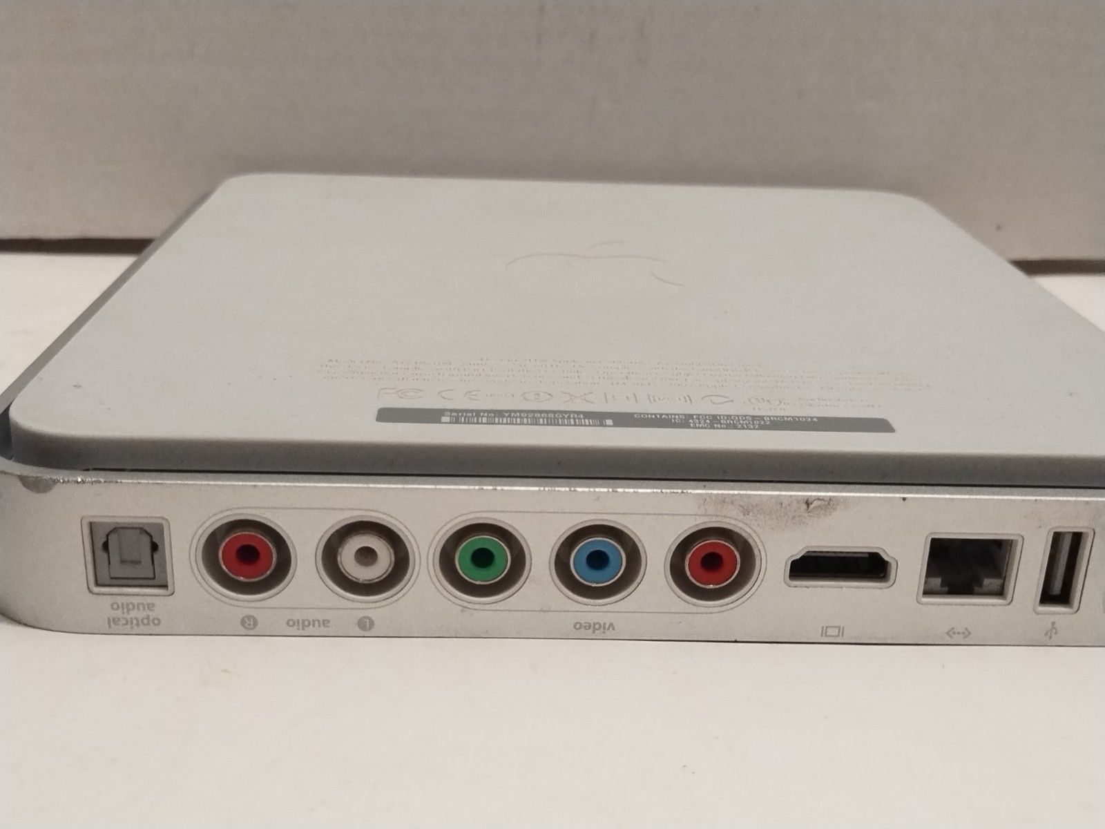 Apple TV A1218 1st Generation White Portable (No Power Cord NoRemote) 0106-03