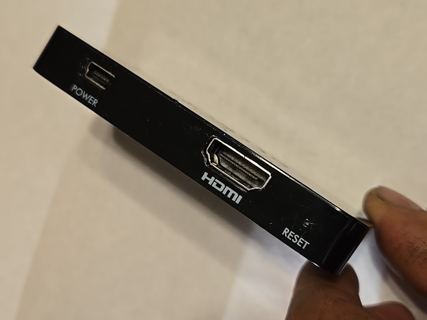 NETGEAR Push2TV Wireless Display HDMI Adapter with Miracast PTV3000 Untested