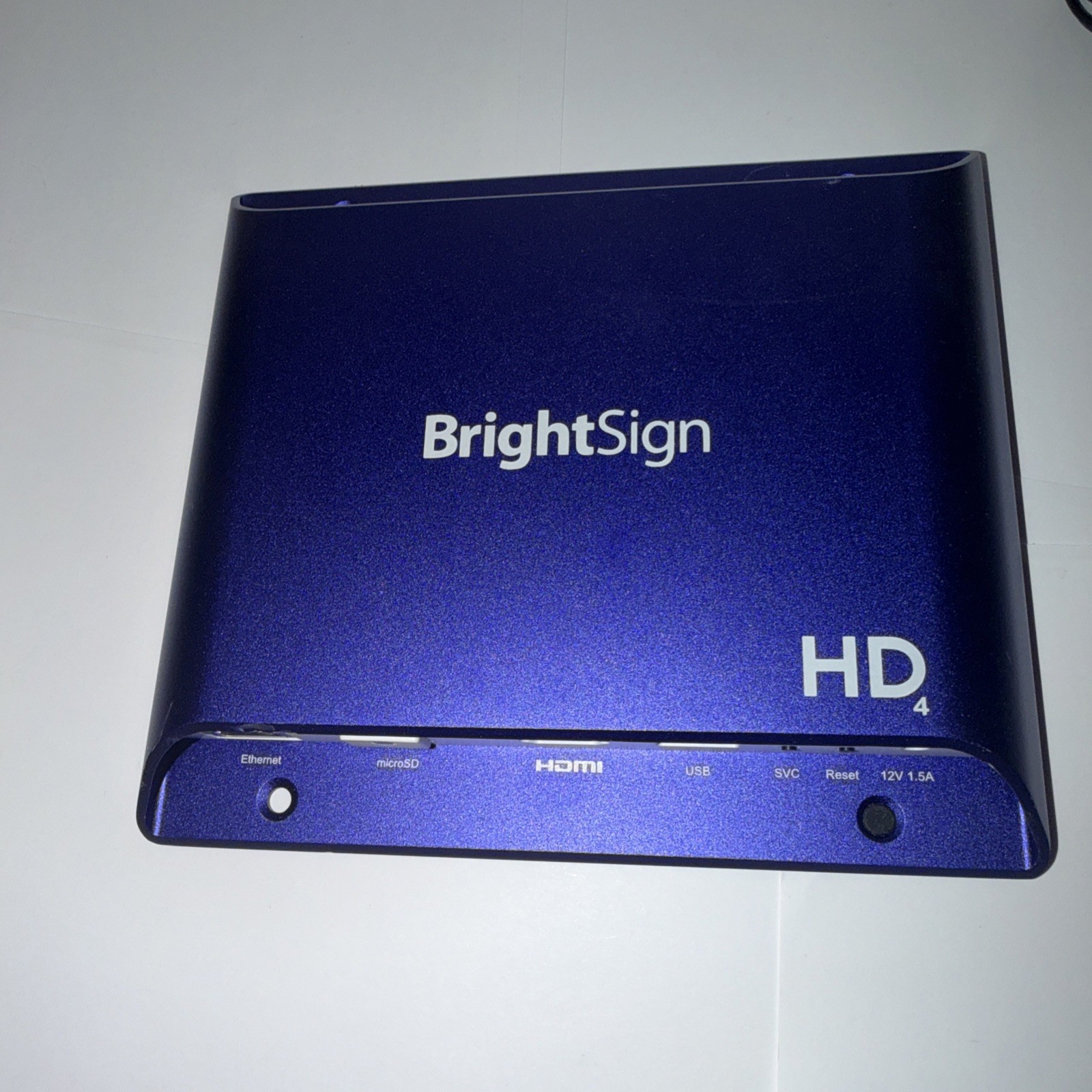 Brightsign HD1024 Full HD Expanded I/O HTML5 Player – ￼ Purple With Power Cable
