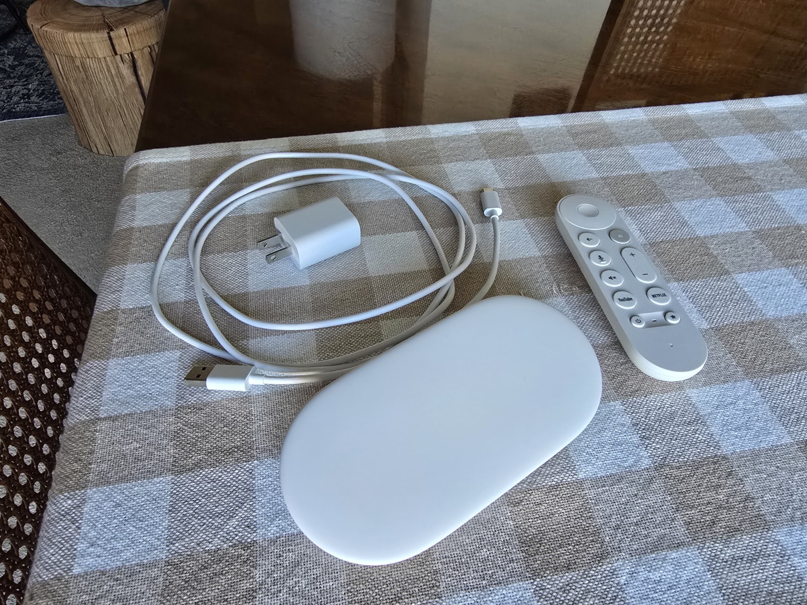 Google TV Streamer (4K) w/ Voice Activated Remote (Porcelain)