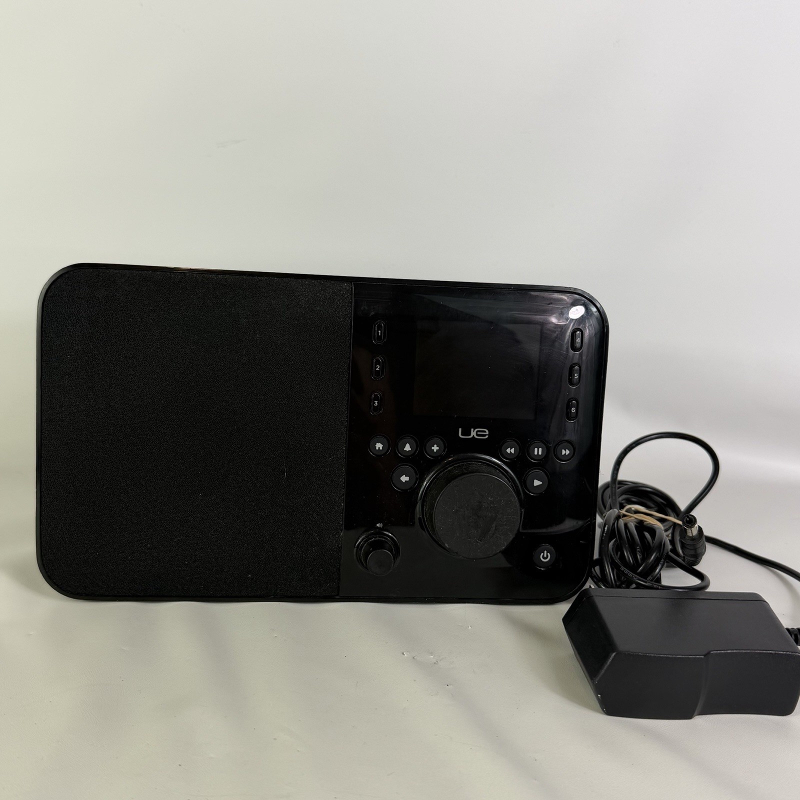 Logitech X-R0001 Black Wi Fi Squeezebox Internet Smart Radio Music Streamer