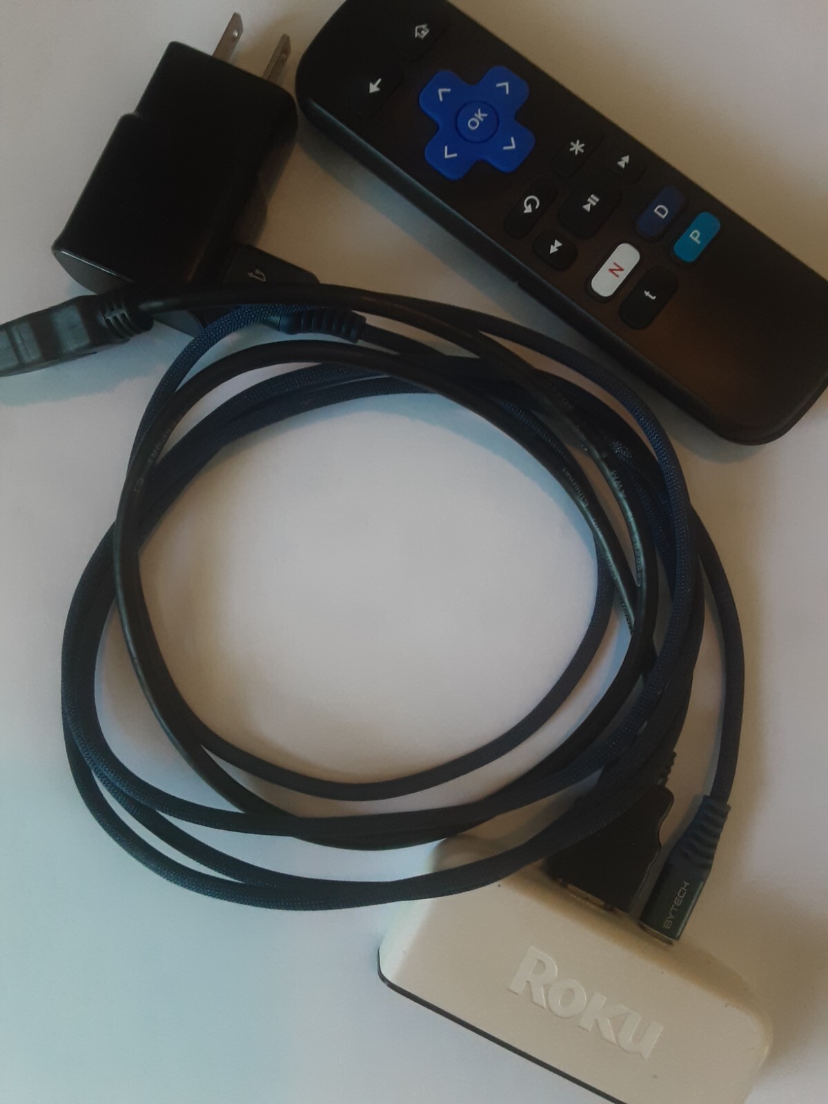 Roku 3900X HD Streaming Player + Power Adapter, USB Cable, HDMI cable, & remote