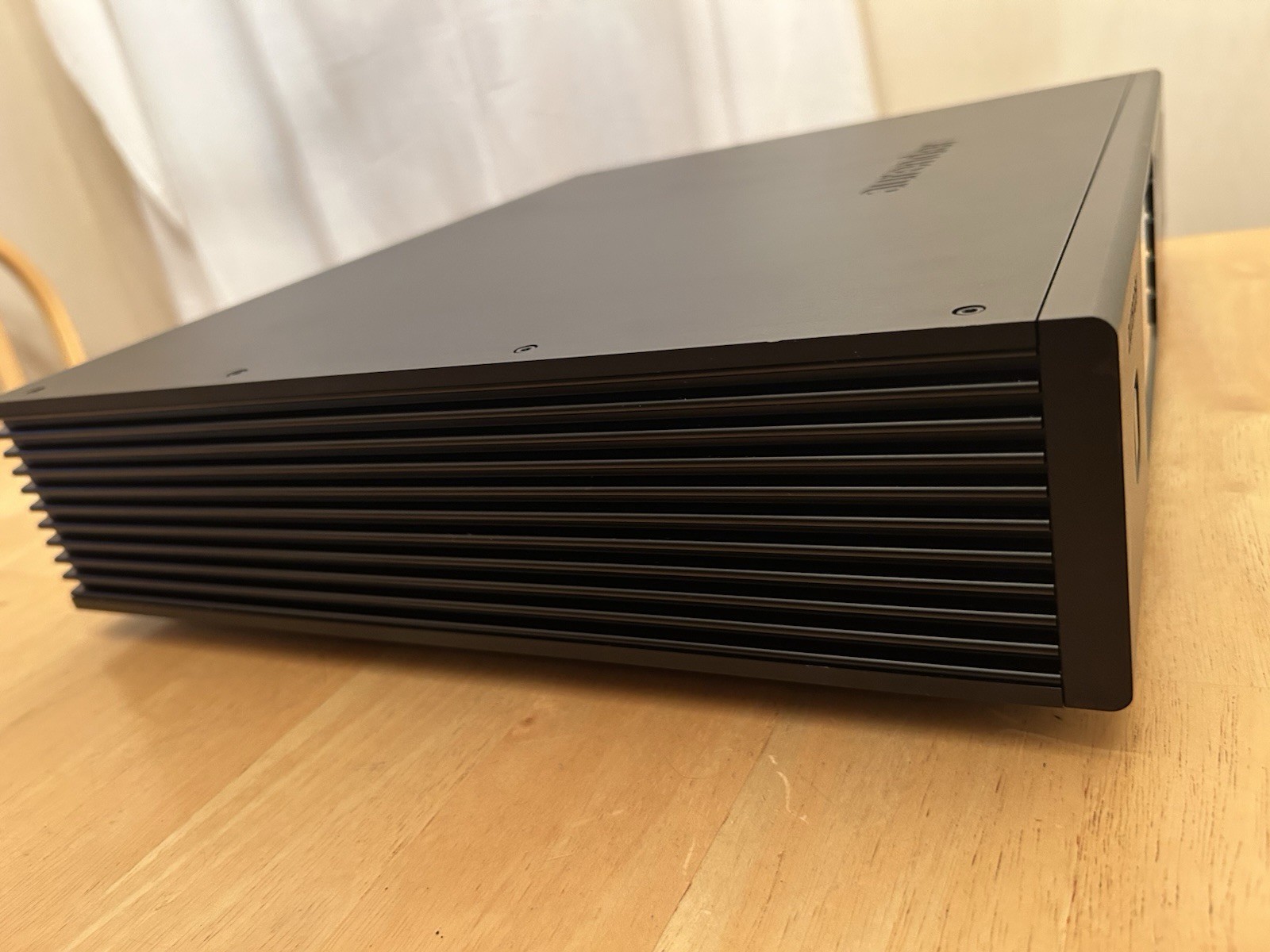 Aurender ACS10 Black 24TB Caching Music Server Streamer CD Ripper 110V