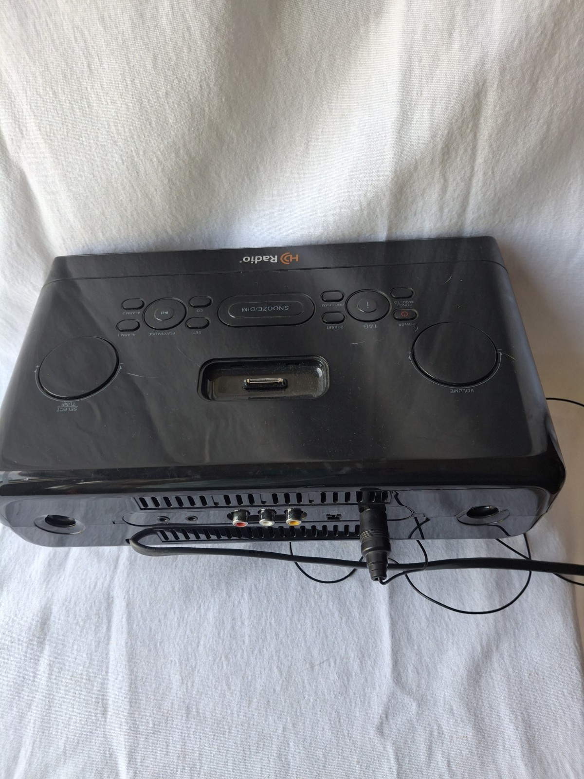 Gigaware HD Radio Receiver Ipod Mount Deck