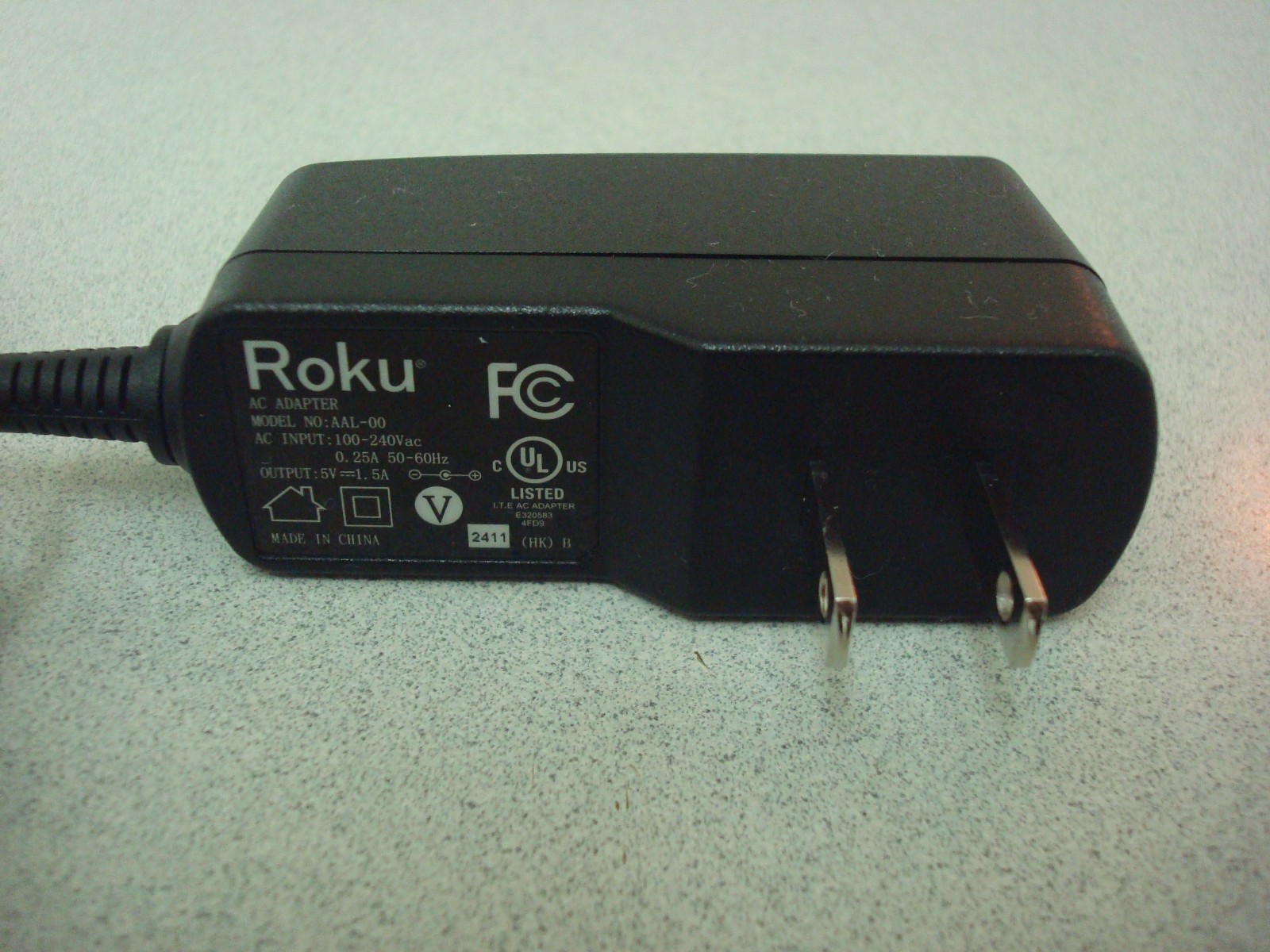 Roku 2 XS Model 3100X Media Player + Power Supply + Remote + 8GB Micro SD