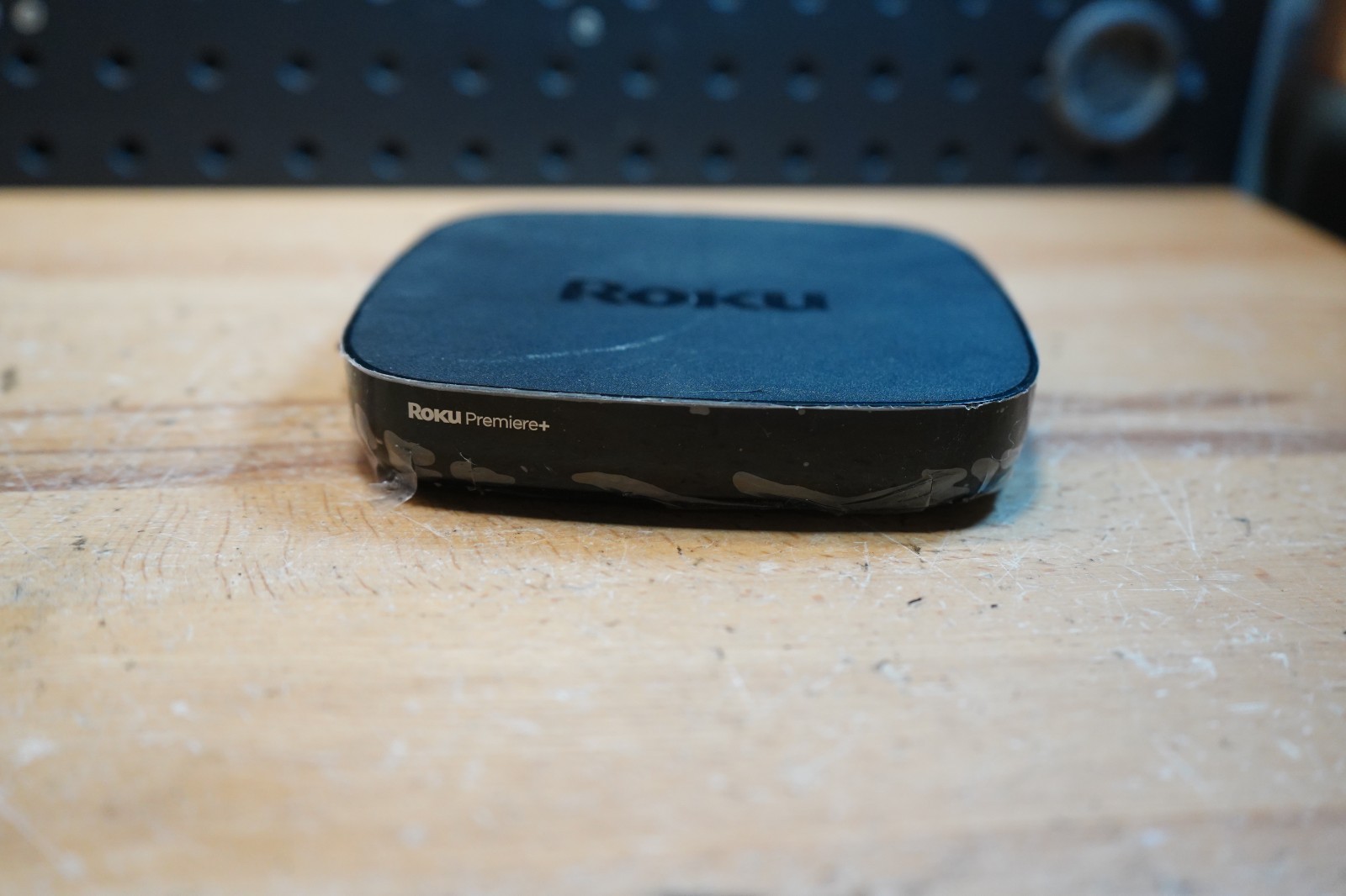 (J) Roku Premiere+ Plus 4630X 4K HDR Streaming Player Only No Cord