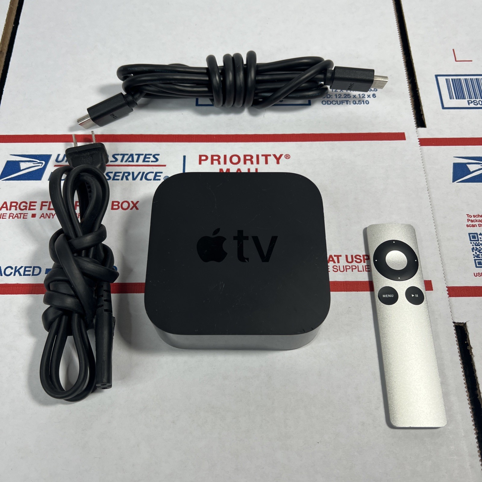 Apple TV A1625 (4th Gen) 32GB HD Streamer + Remote – SAME DAY SHIP – WARRANTY !
