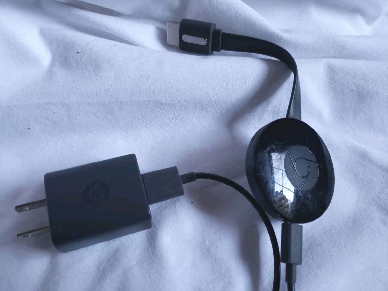 Google Chromecast 2 Black 1080p Media Streaming Device HDMI Power Cord (NC2-6A5)