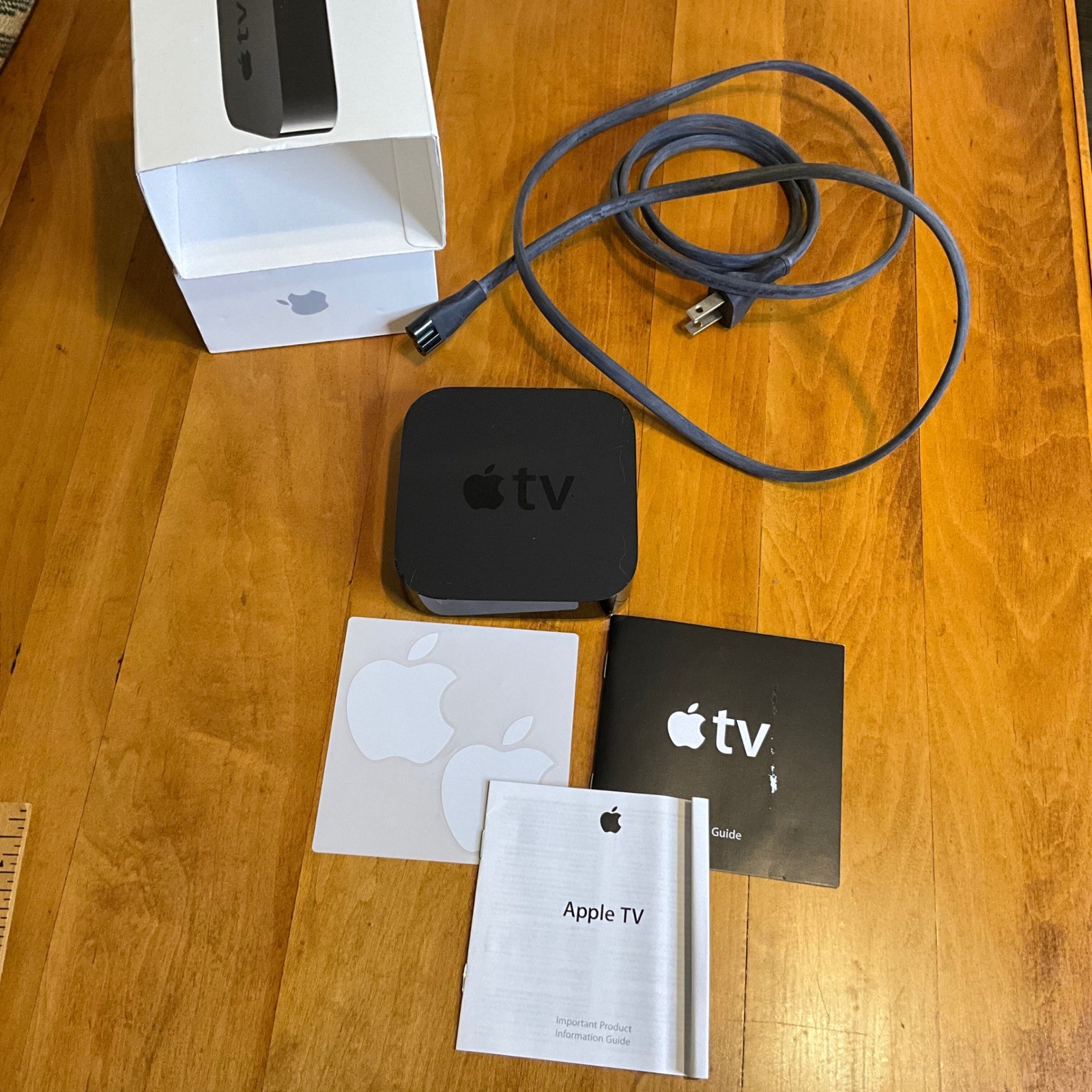 Apple TV MD199LLA 3rd Gen 32GB Black Media Streamer A1469
