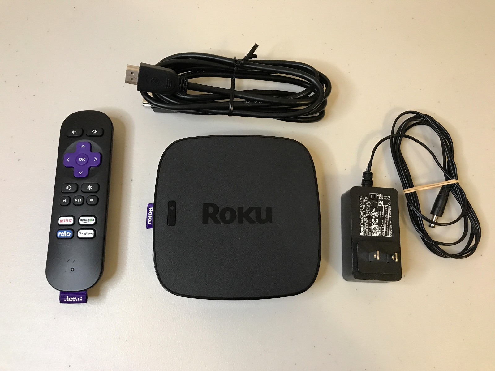 Roku Ultra 4660X2 4K Streaming Media Player w/ Remote & Cables – Tested Working