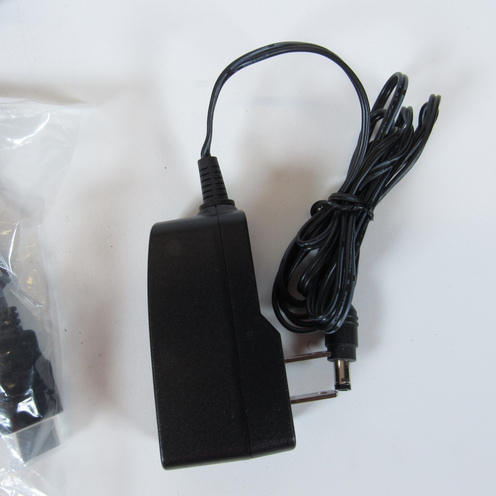 Roku 2 XS Media Streamer 3100X – Black w/ Remote & Adapter/HDMI Cord