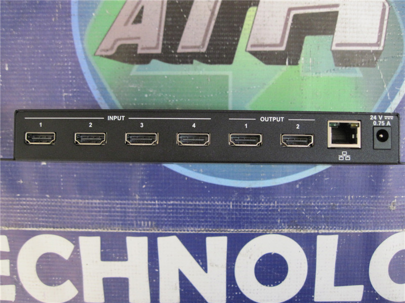 Crestron HD-MD4X2-4K-E, HDMI, 1RU Rack Mounted Switcher