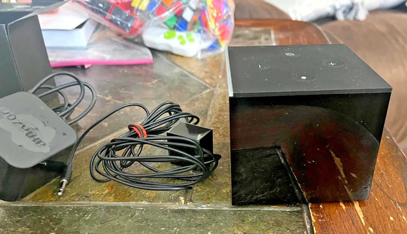 Amazon Fire TV EX69VW Cube 4K Ultra HD Streaming Media Pl- For Parts Not Working