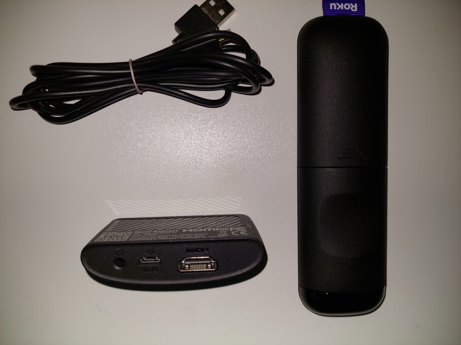 Roku Express 3900X Digital Media Streamer – Black