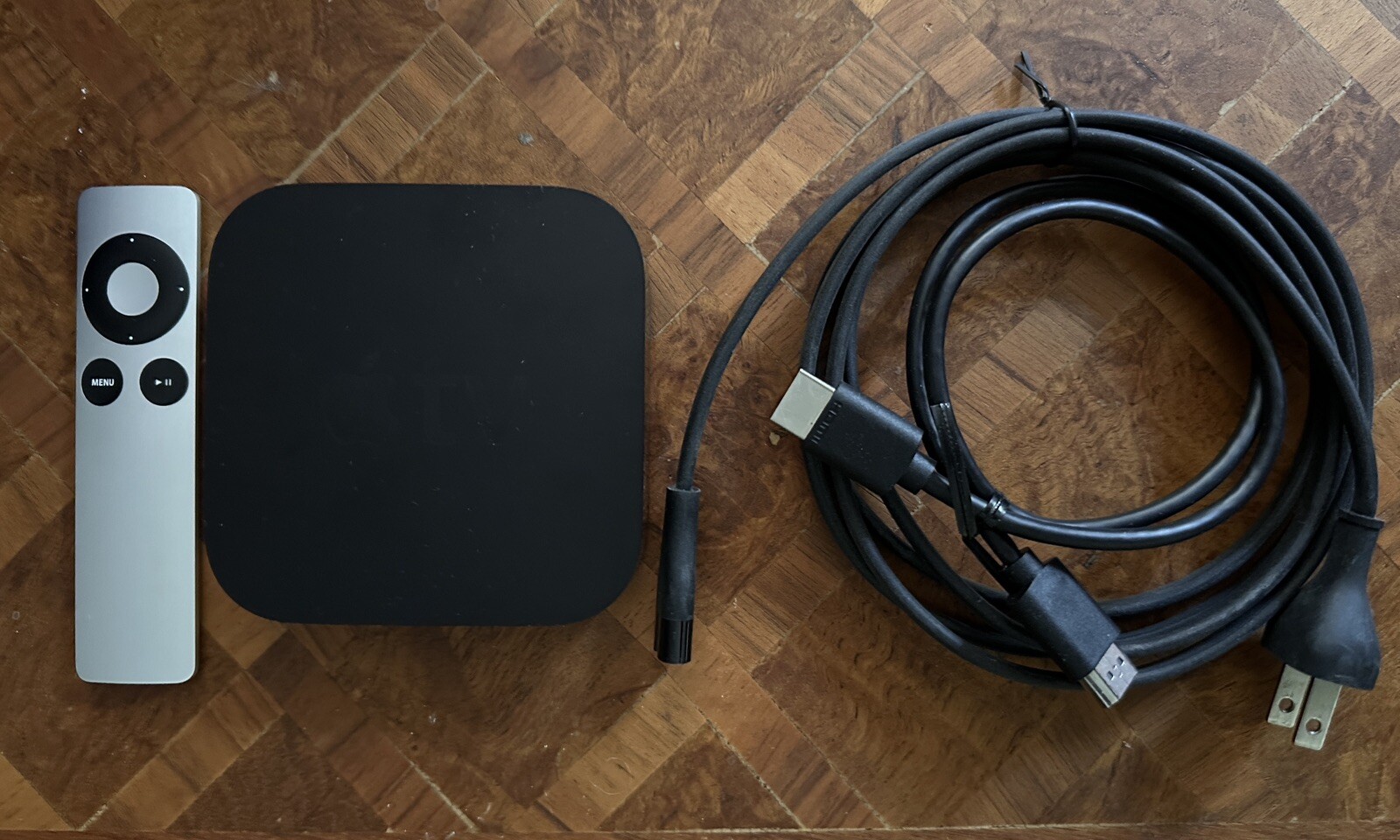 Apple TV (2nd Generation) 8GB Media Streamer – A1378 (CA)