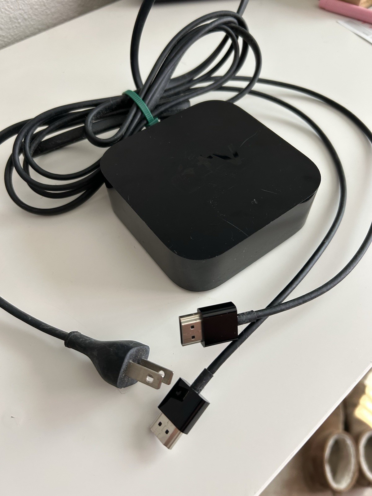 Apple TV A1625 (4th Generation) HD Media Streamer – Black NO REMOTE