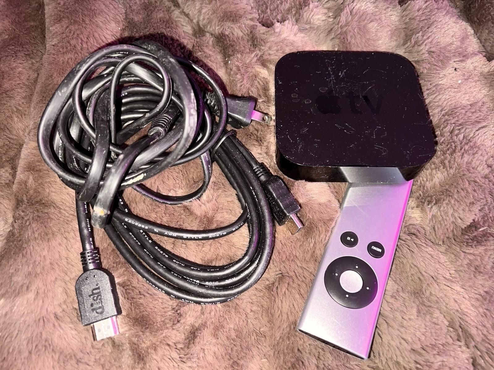 Apple TV (2nd Gen) MC572LL/A 8GB Media Streamer A1378 Black