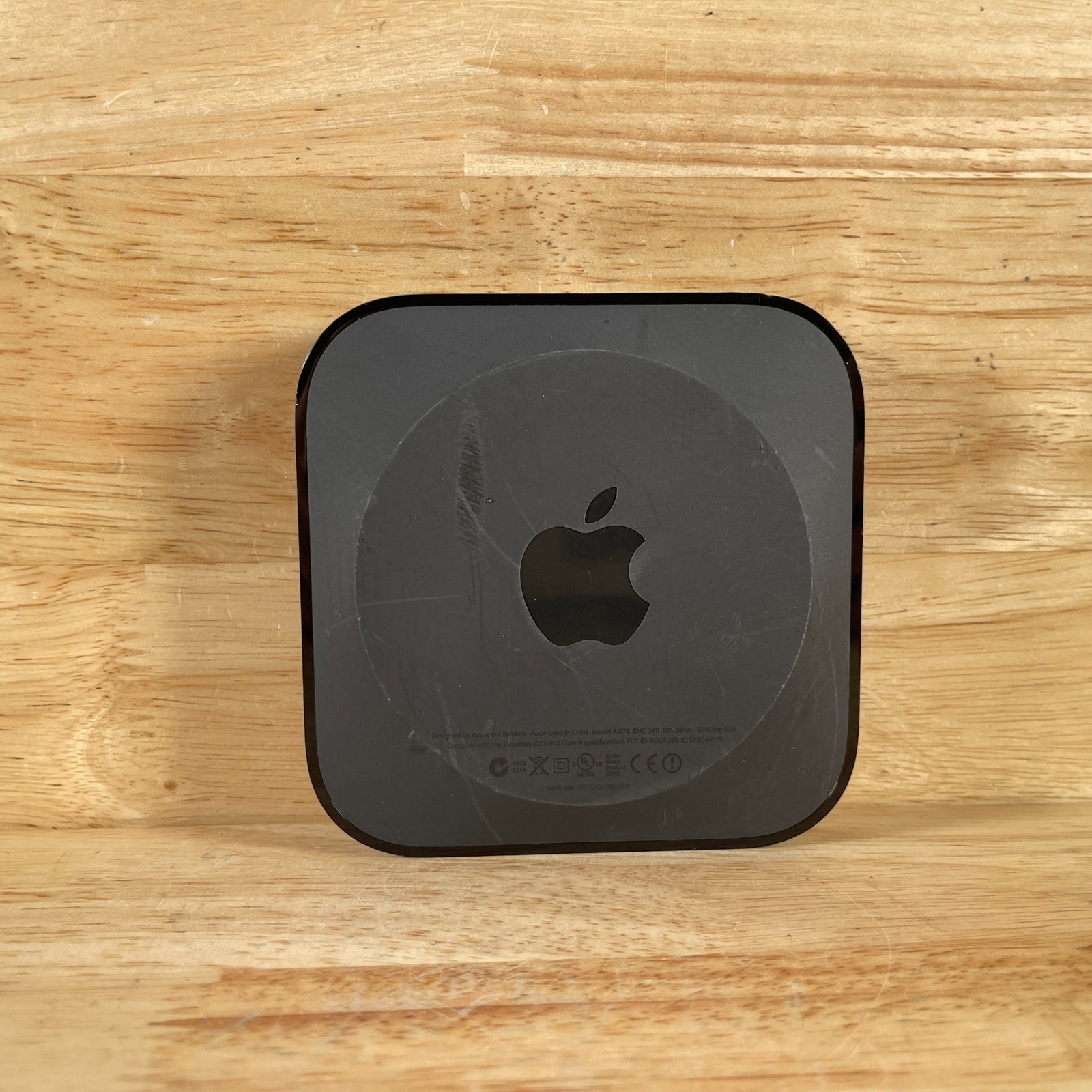Apple TV A1378 Black 2nd Generation 8GB 720p HD Media Streamer Without Remote