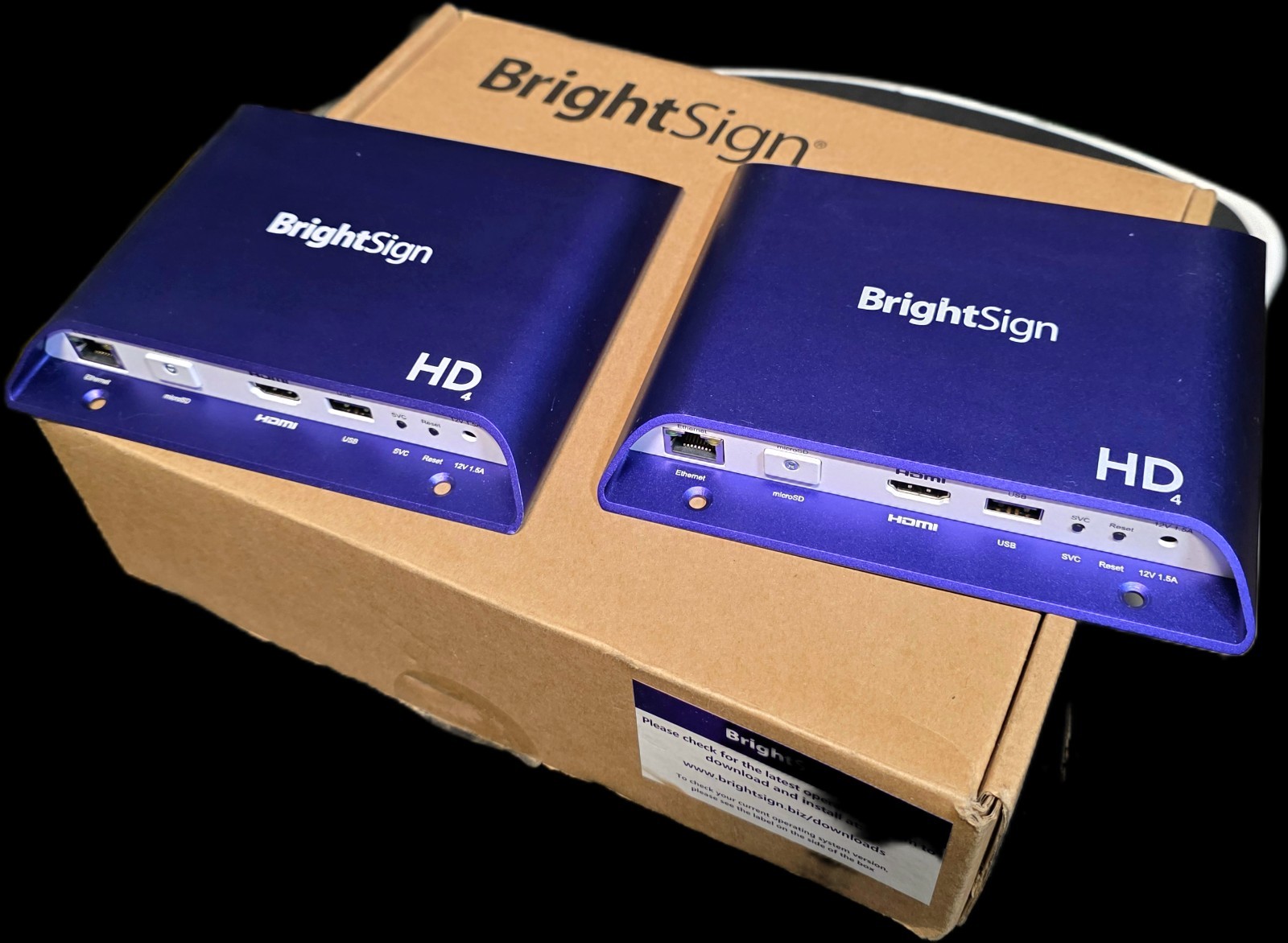 Brightsign HD1024 Full HD Expanded I/O HTML5 Player – Blue