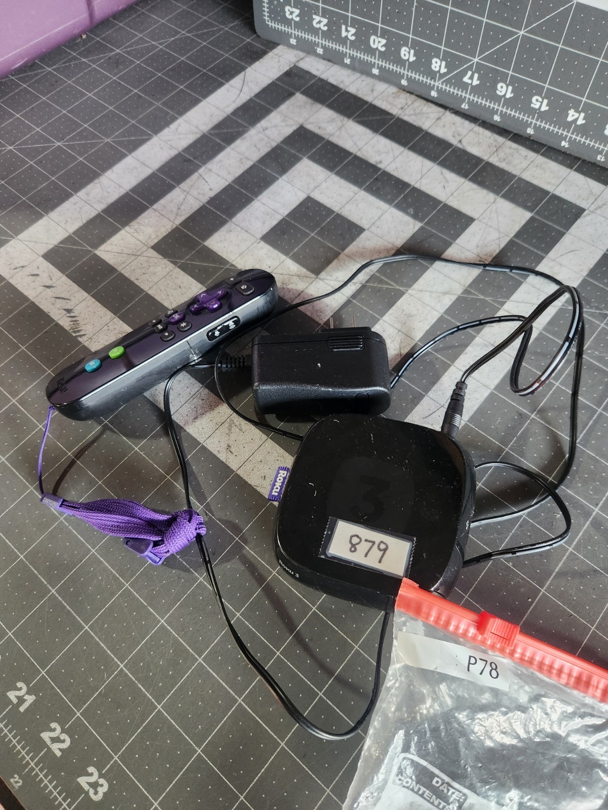 Roku 3 Media Streamer 4200X 3rd Generation, Black with Power Cord & Remote
