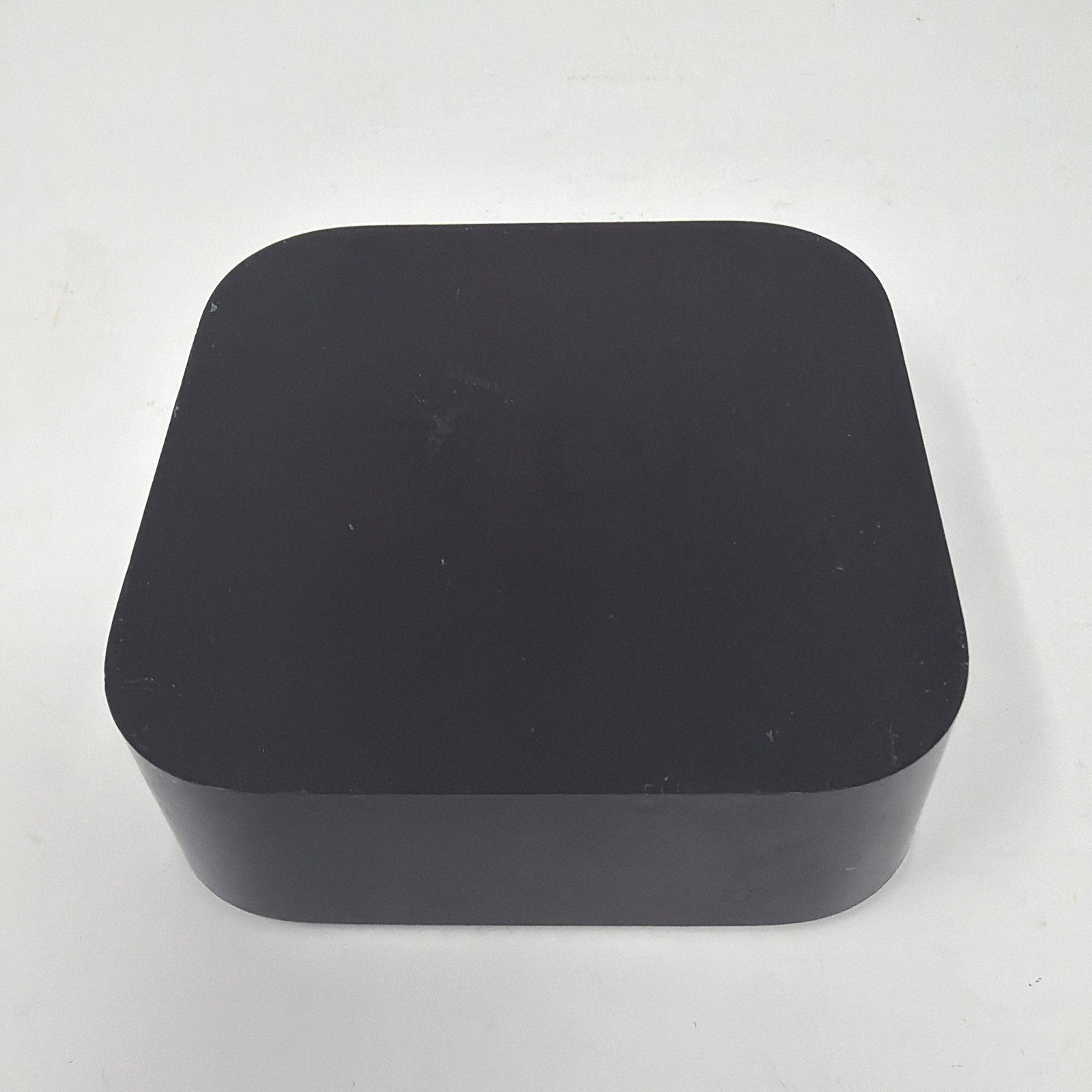 Apple TV (4th Generation) HD Media Streamer – A1625 – With Siri Remote
