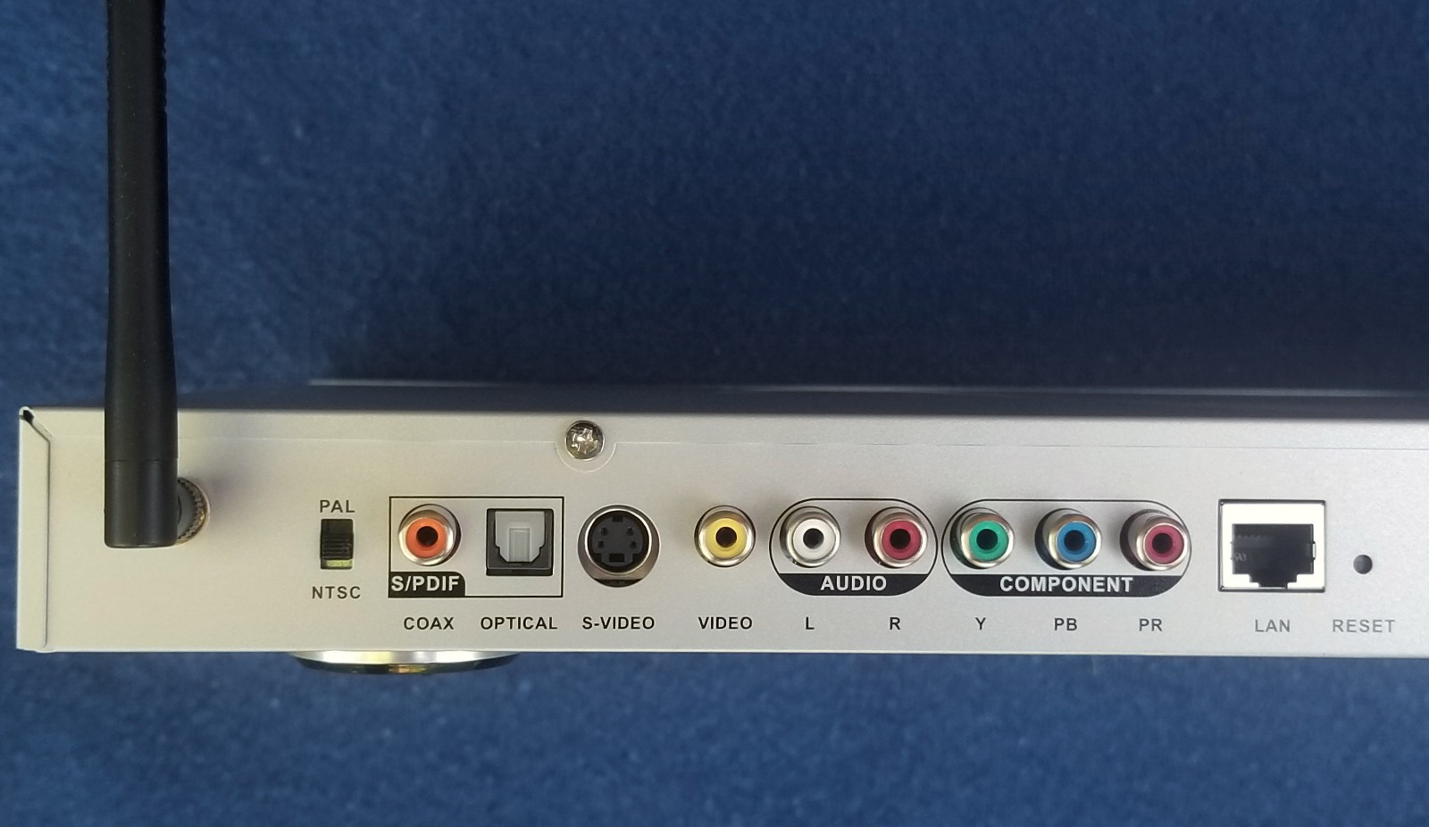 D-link Media Player Model DSM-320 Digital Media Streamer- Wireless