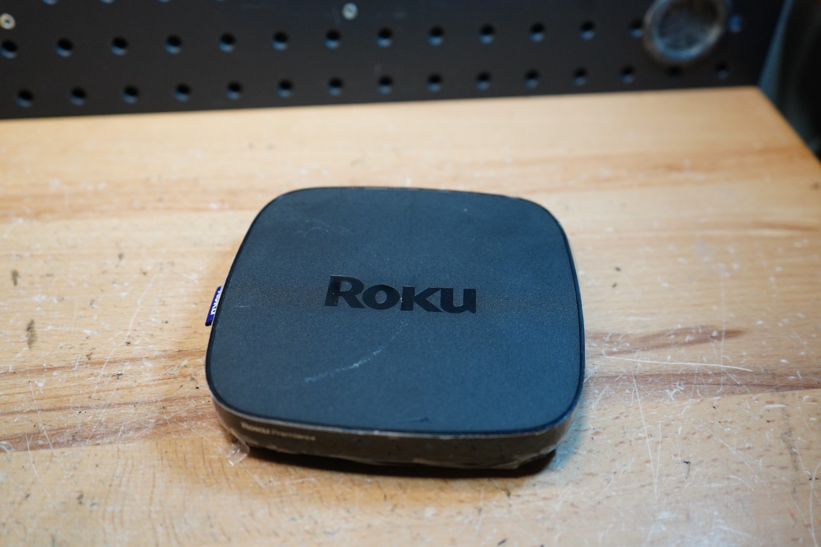 (J) Roku Premiere+ Plus 4630X 4K HDR Streaming Player Only No Cord