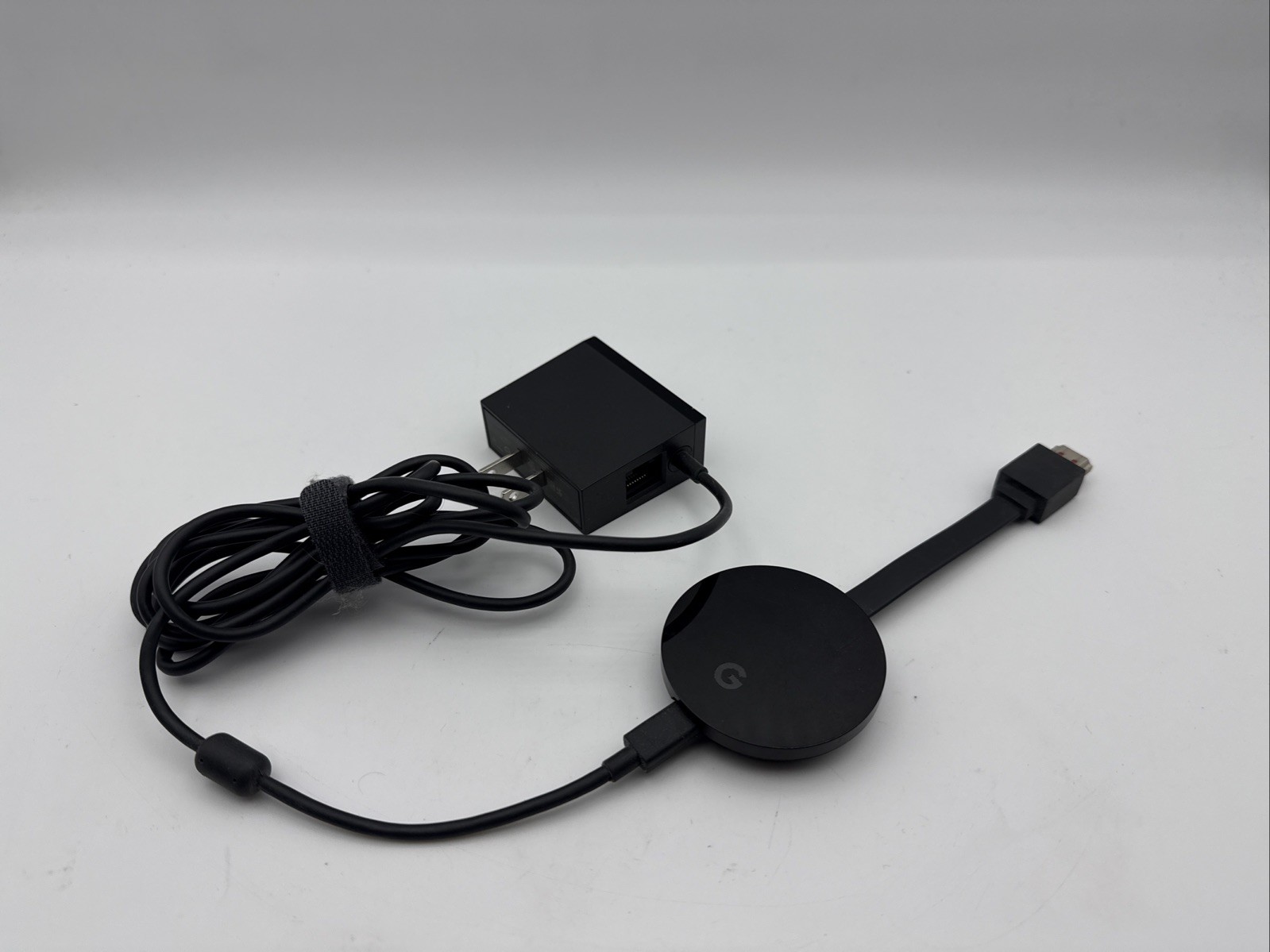 Google Chromecast ULTRA 4K HDR HDMI Wi-Fi Ethernet Media Streamer NC2-6A5-D