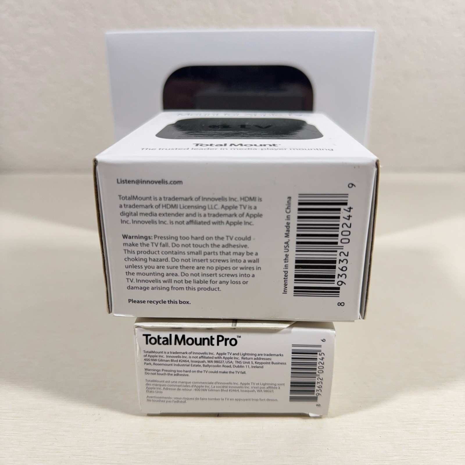 Apple TV 4K (1st Gen) 32GB MQD22LL/A Media Streamer with Total Mount Bundle