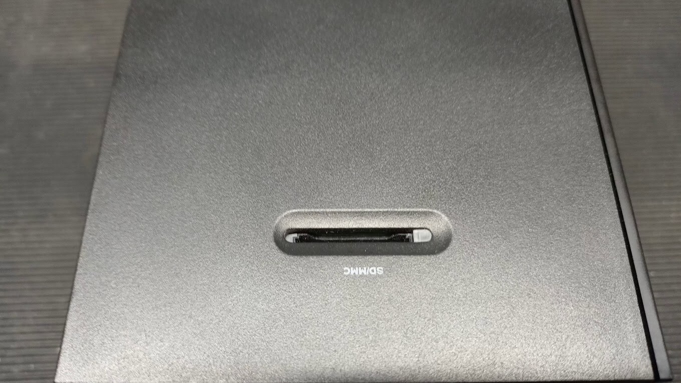D-Link DSM-380 Media Player, Used, Working, Minor Scratches and Marks