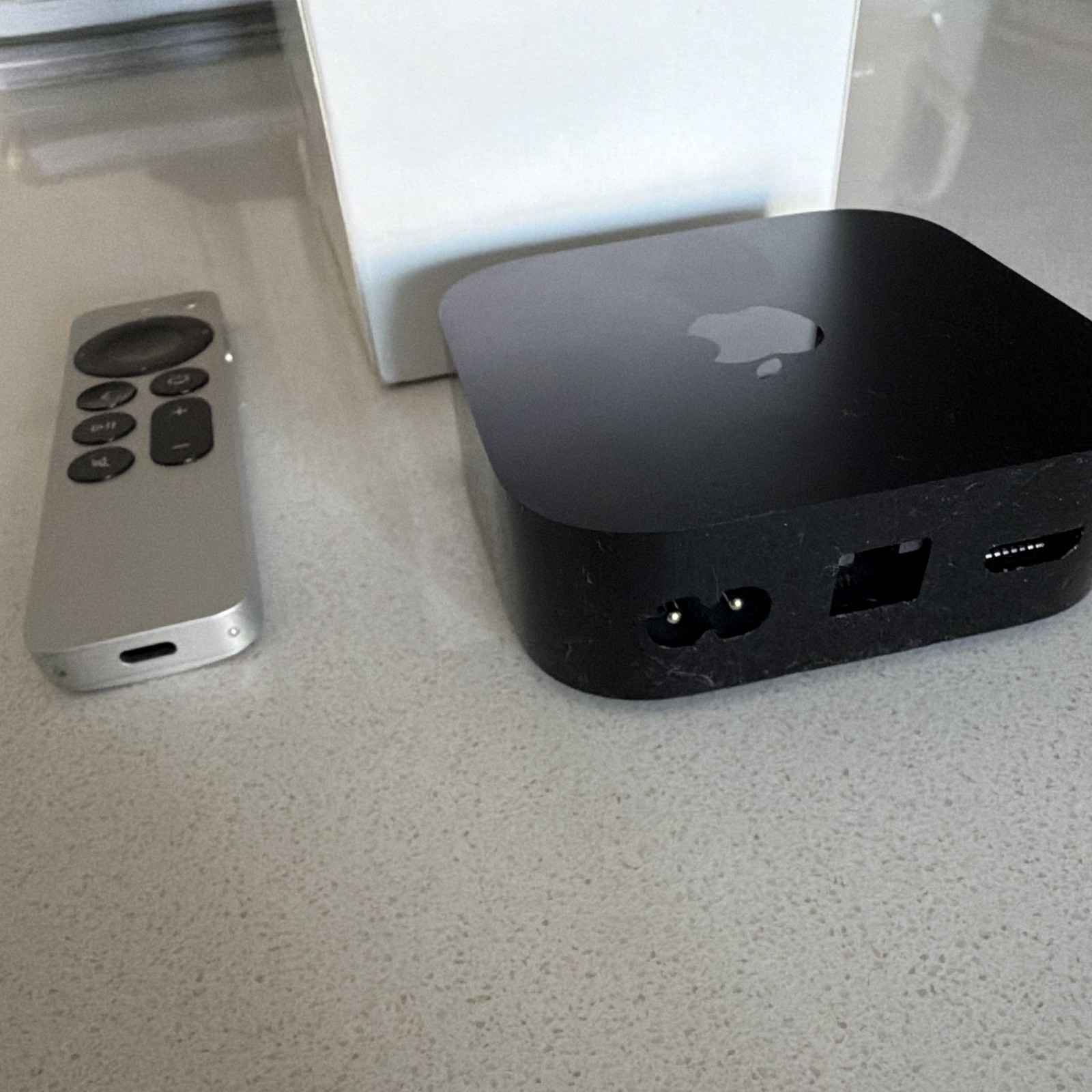 Apple Apple TV 4K 2160p Media Streamer Box Wi‑Fi + Ethernet HDMI Black/Silver